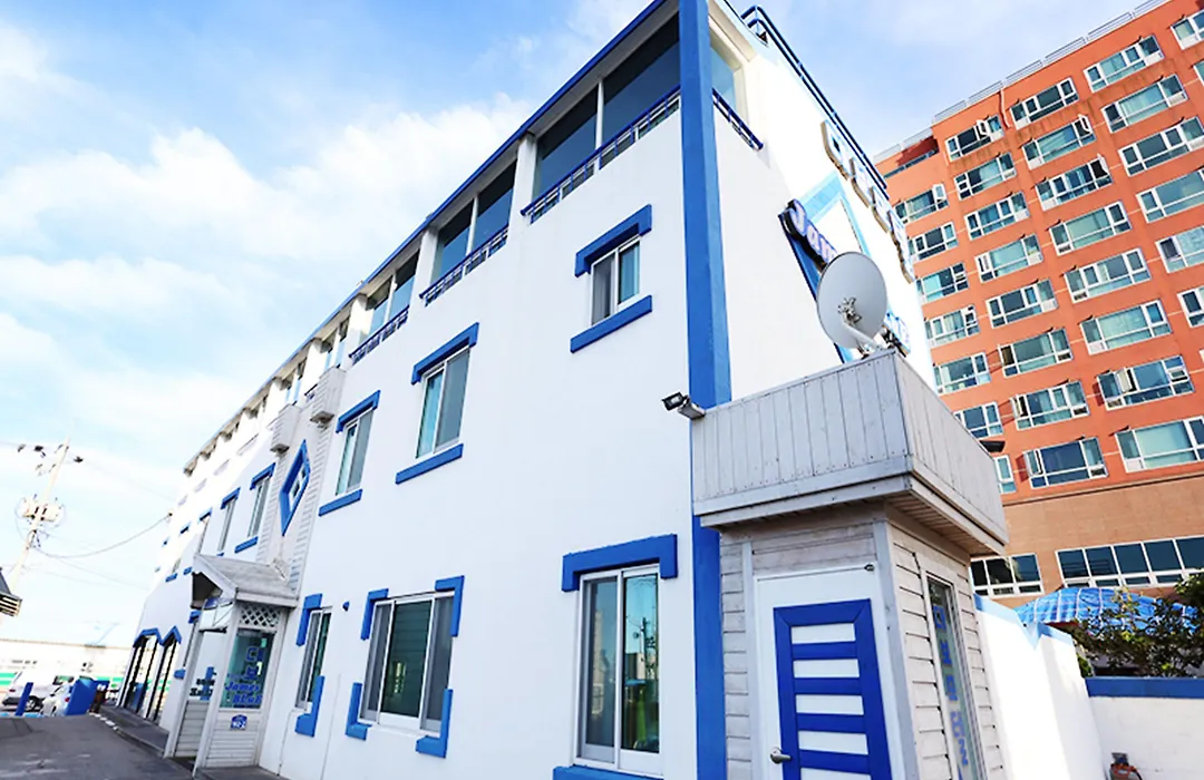 James Blue Hostel-1